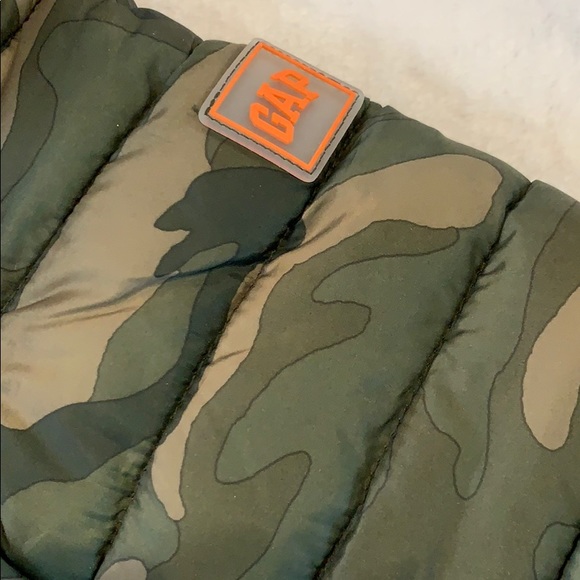 Baby Gap 6 - 12 months Hooded Puffer Jacket - Picture 4 of 4